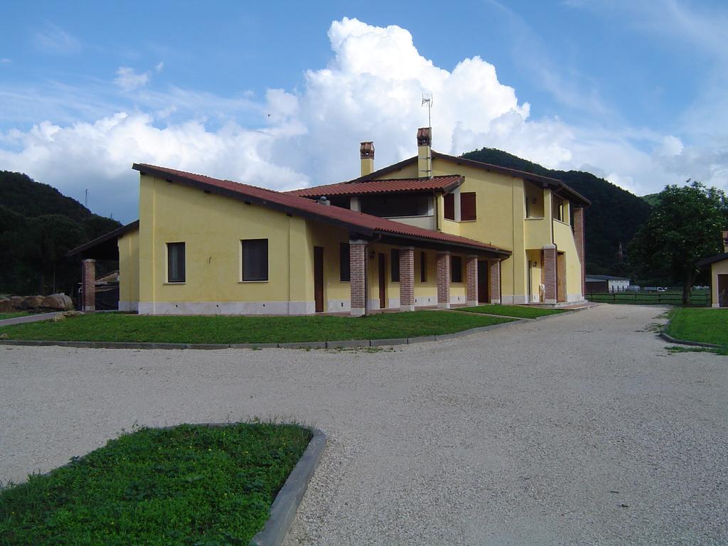 L' Antico Casale Βίλα Le Marmore Εξωτερικό φωτογραφία