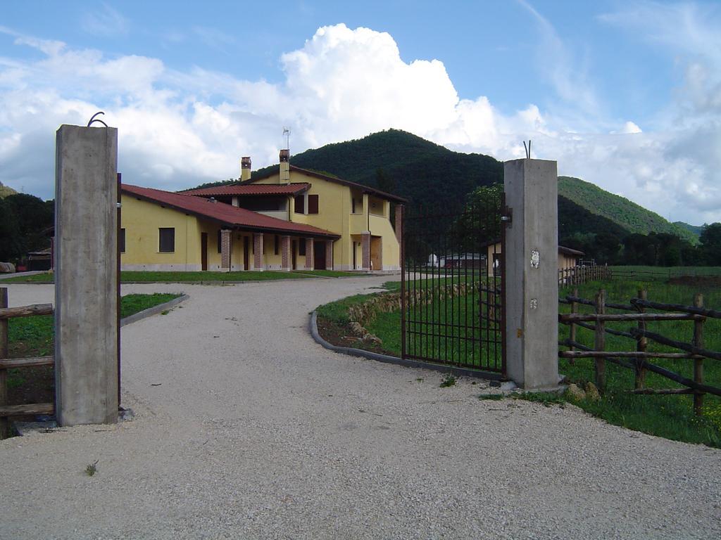 L' Antico Casale Βίλα Le Marmore Εξωτερικό φωτογραφία